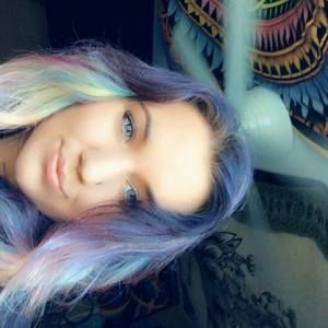 Meet your Posher, Carla